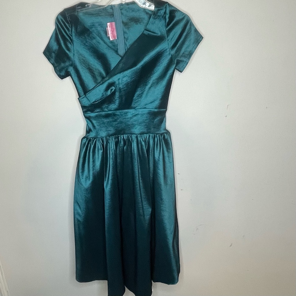 Pinup Couture Womens  Fit and Flare Size S Dark Green V-neck Midi Length